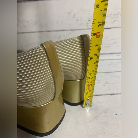 Stuart Weitzman Women’s Size 8.5B Gold Metallic Pumps Made in Spain - Picture 8 of 15